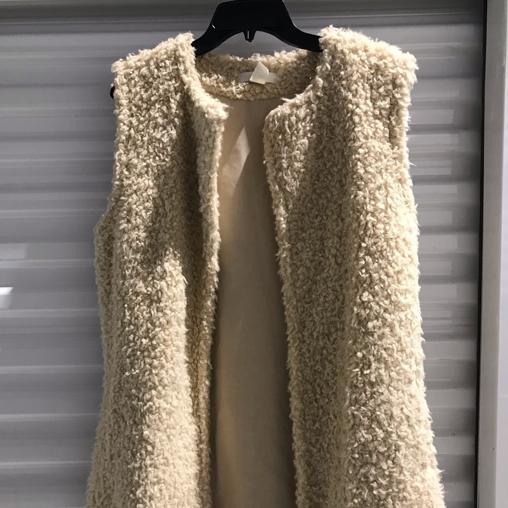 H&M Faux fur vest